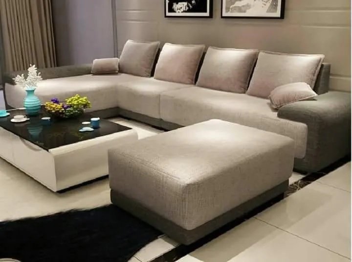 How to Find the Perfect Modern Leather Sofa and Center Tables for Living Room